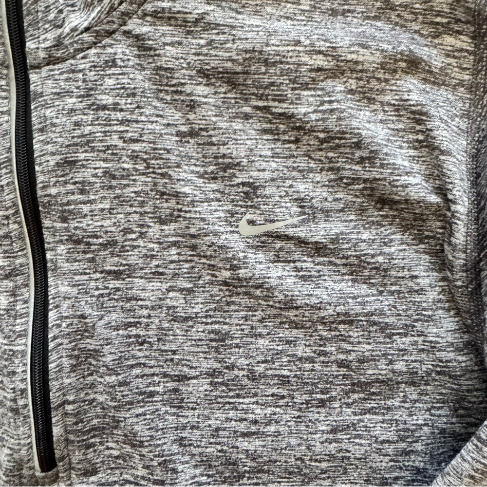 Nike Dri-FIT Running Element 1/2 Zip Pullover XXL‎ Gray Thumbhole Athletic Top - Picture 2 of 12